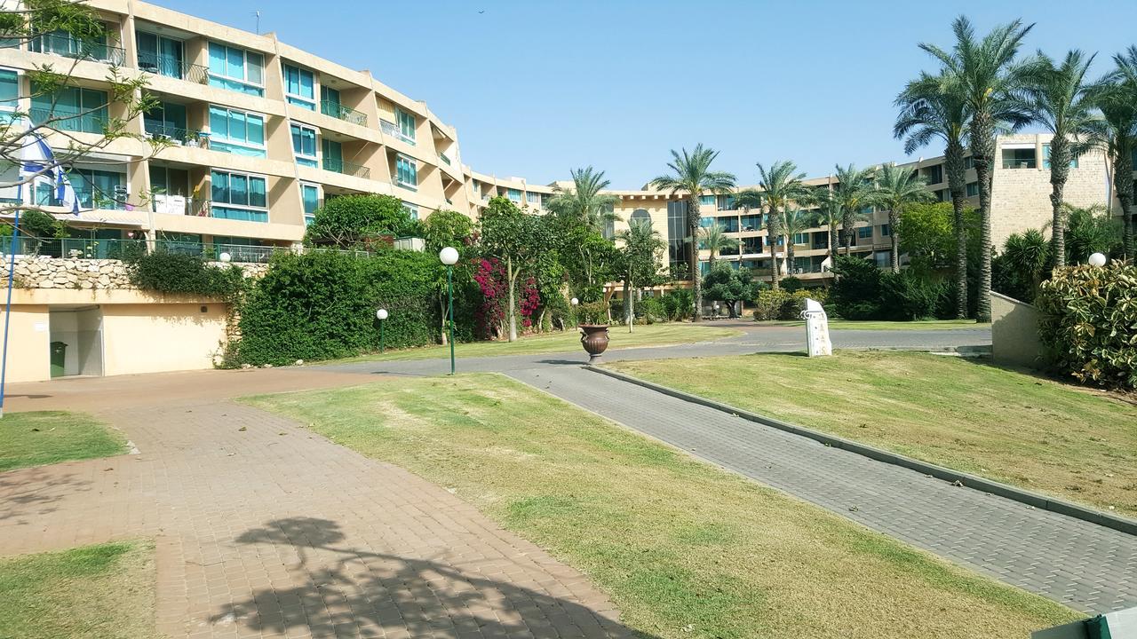 Neot Golf, Ziv'S Place Kayserya Dış mekan fotoğraf