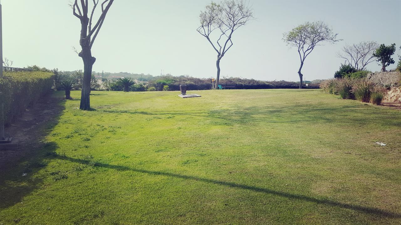 Neot Golf, Ziv'S Place Kayserya Dış mekan fotoğraf