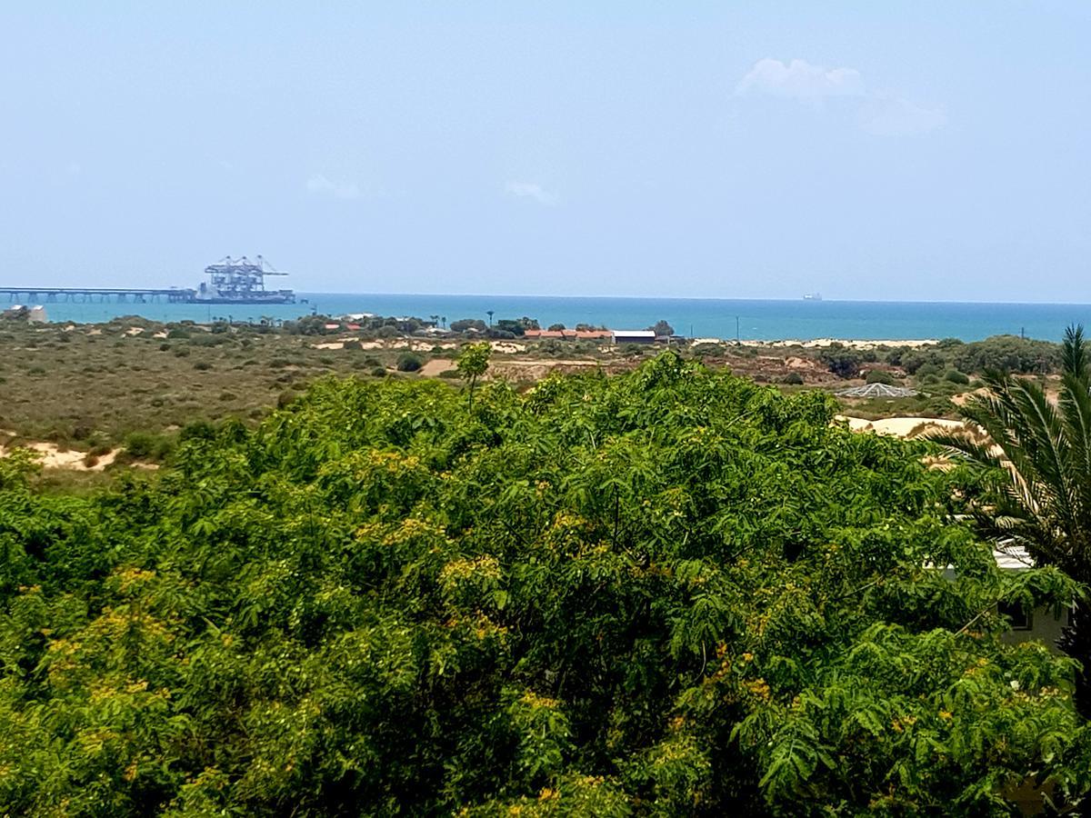 Neot Golf, Ziv'S Place Kayserya Dış mekan fotoğraf