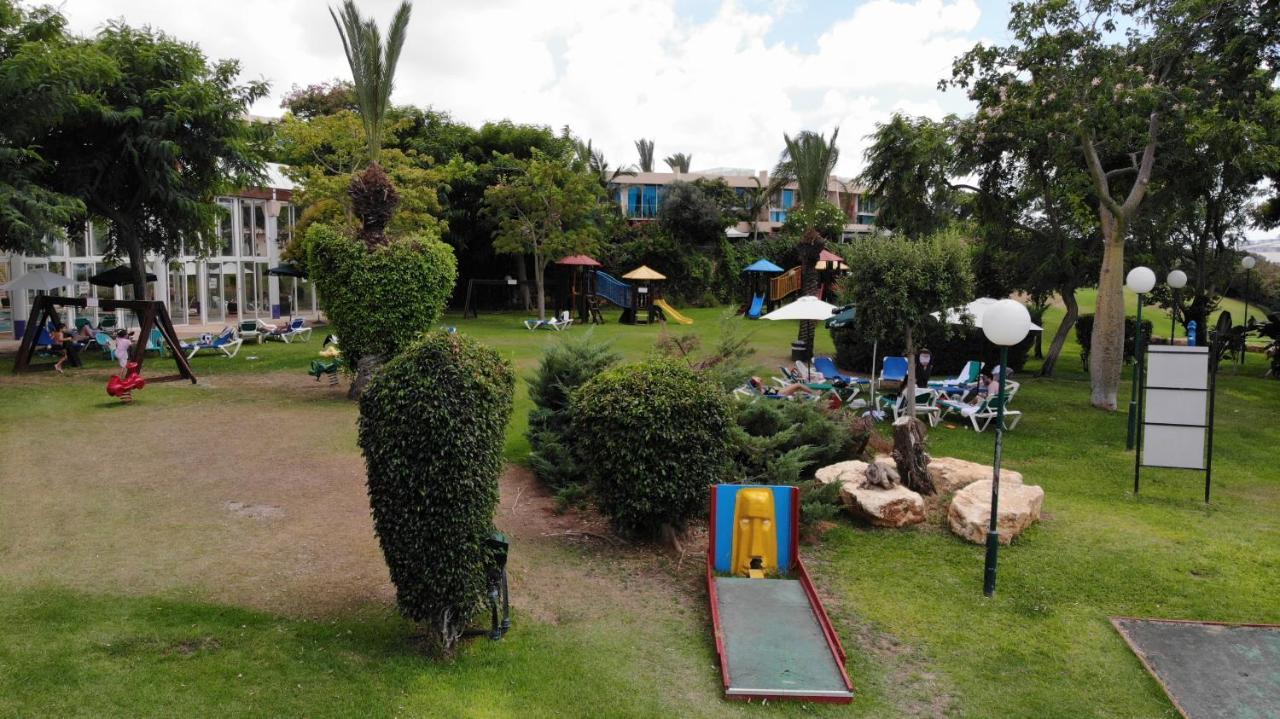 Neot Golf, Ziv'S Place Kayserya Dış mekan fotoğraf